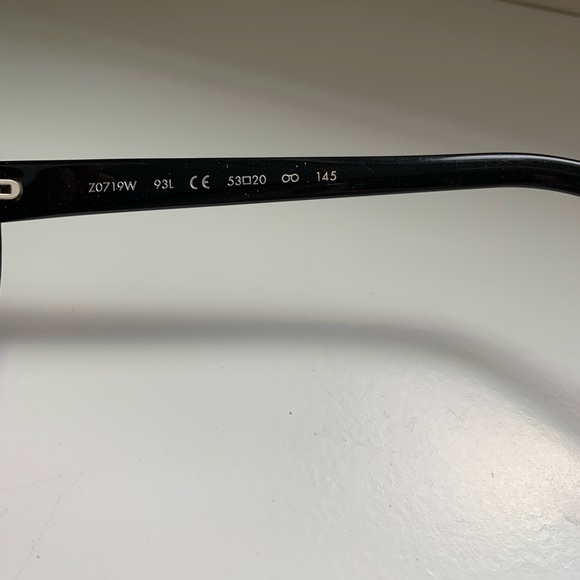 Authentic Louis Vuitton two tone gray sunglasses. - Picture 5 of 8